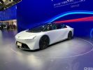“风塑前脸” 广汽埃安发布全新型预告图