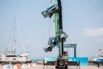 高空垂挂、B柱承压超3吨，车门间隙仍小于原厂合资车，星瑞再创安全新标准